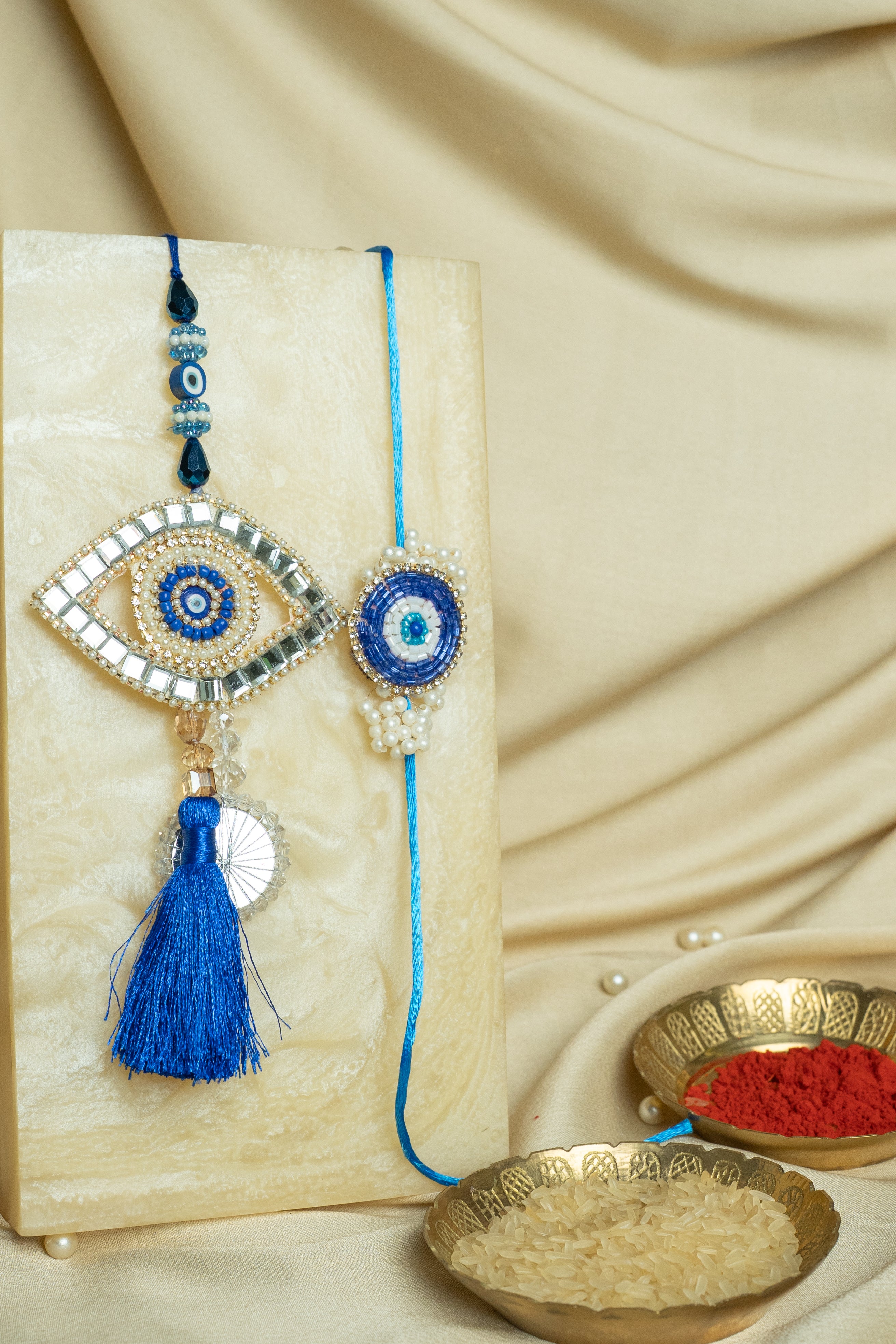 Handcrafted eye shape bhai bhabhi set