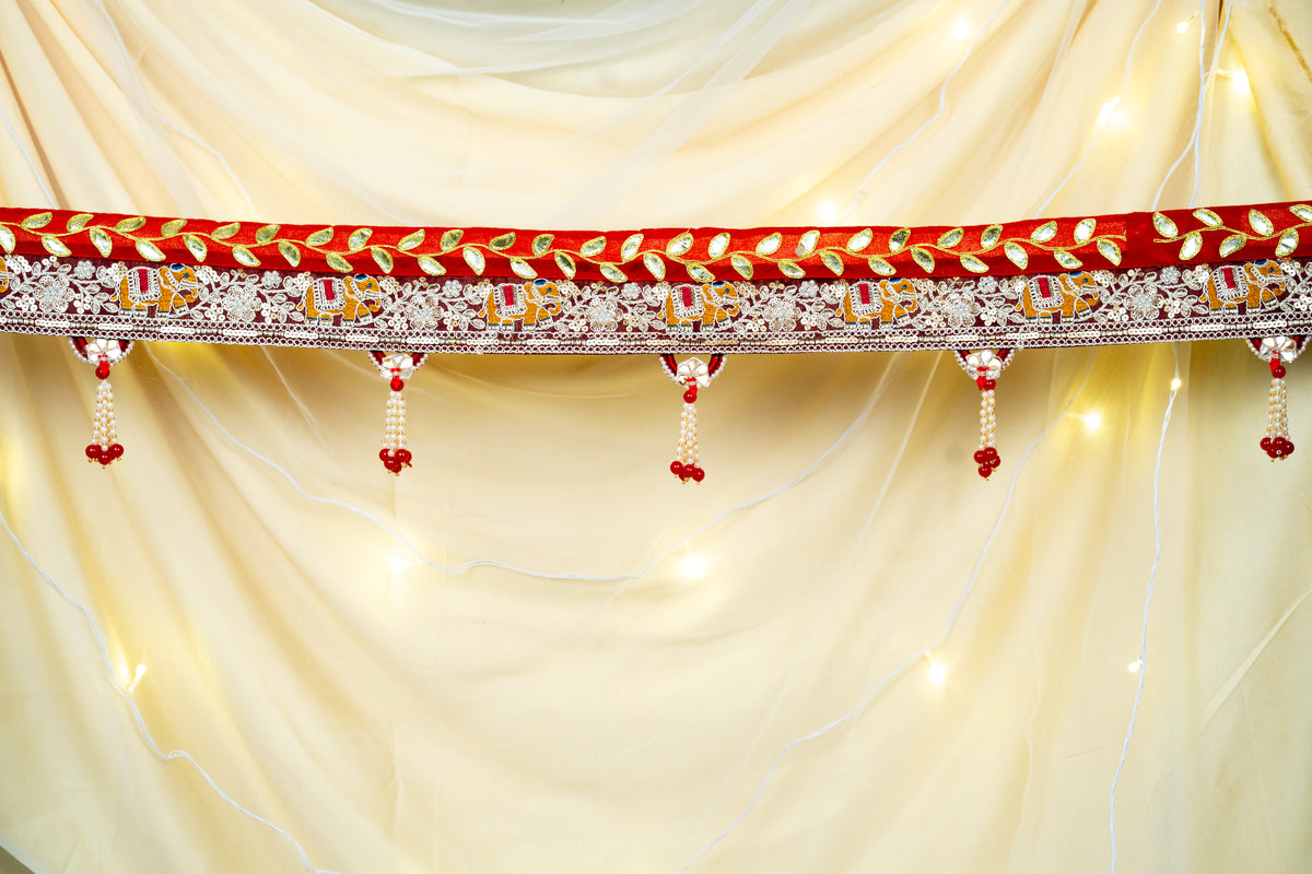 Heavy threadwork and gotta work bandarwar with long hangings