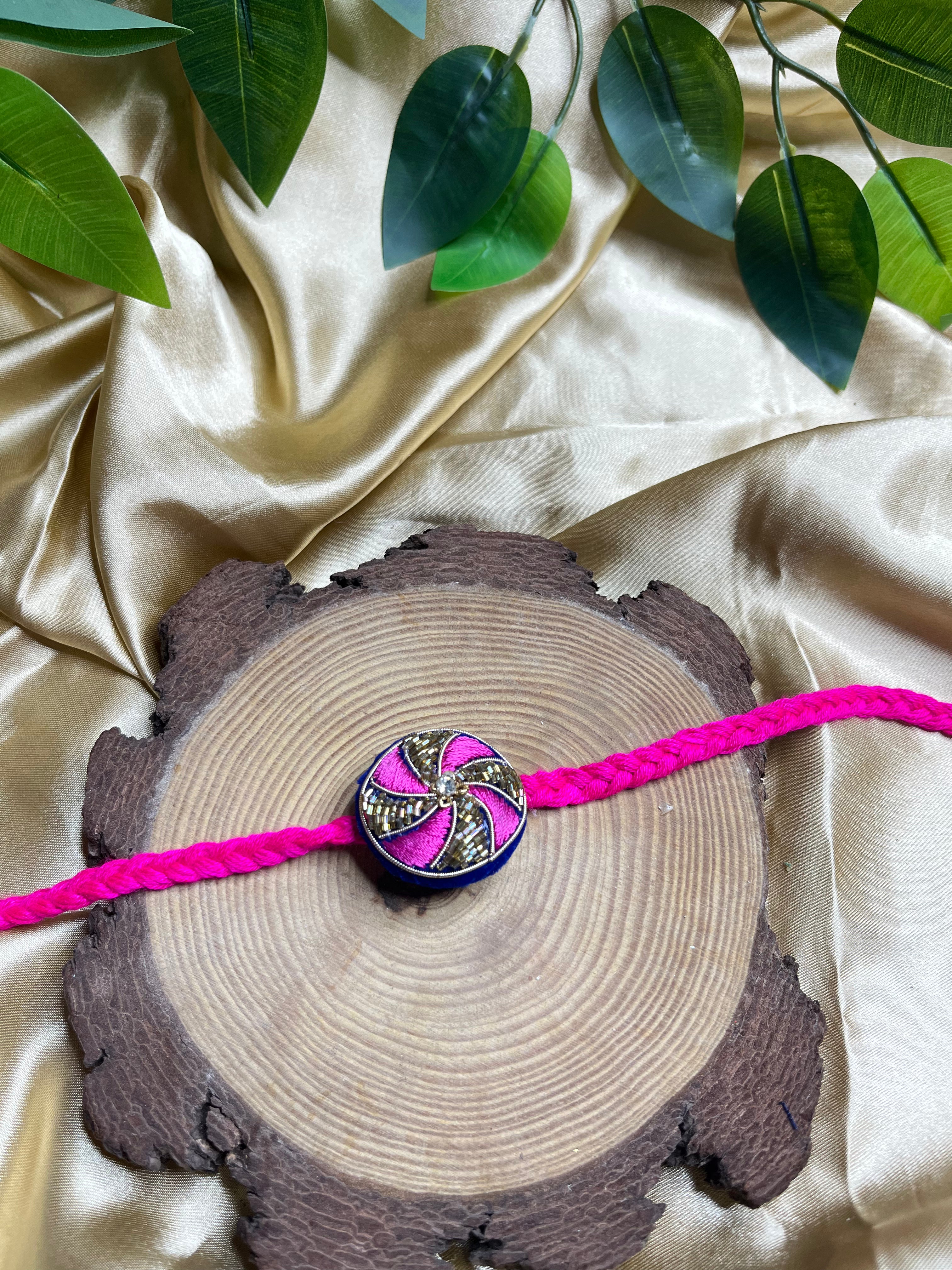 motif rakhi