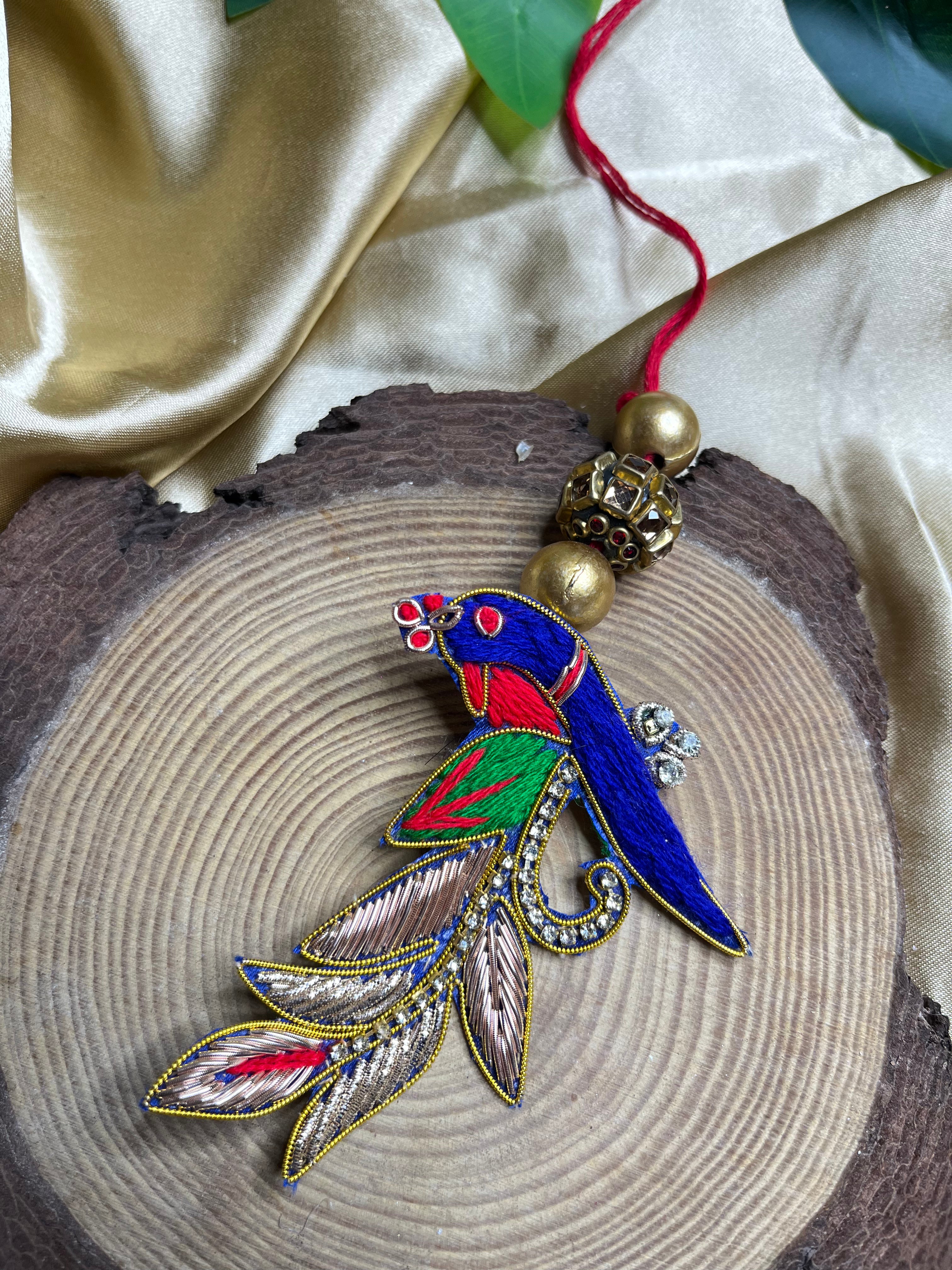 Peacock brooch lumba